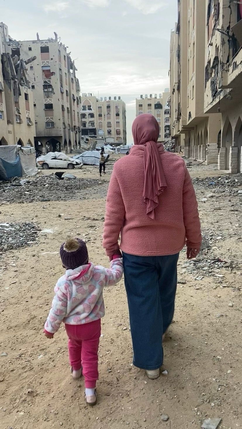 Finally, and after many attempts, I managed to convince Nour—who was buried in her studies—to set her books aside and take a small tour of the place. We actually had a great time!
