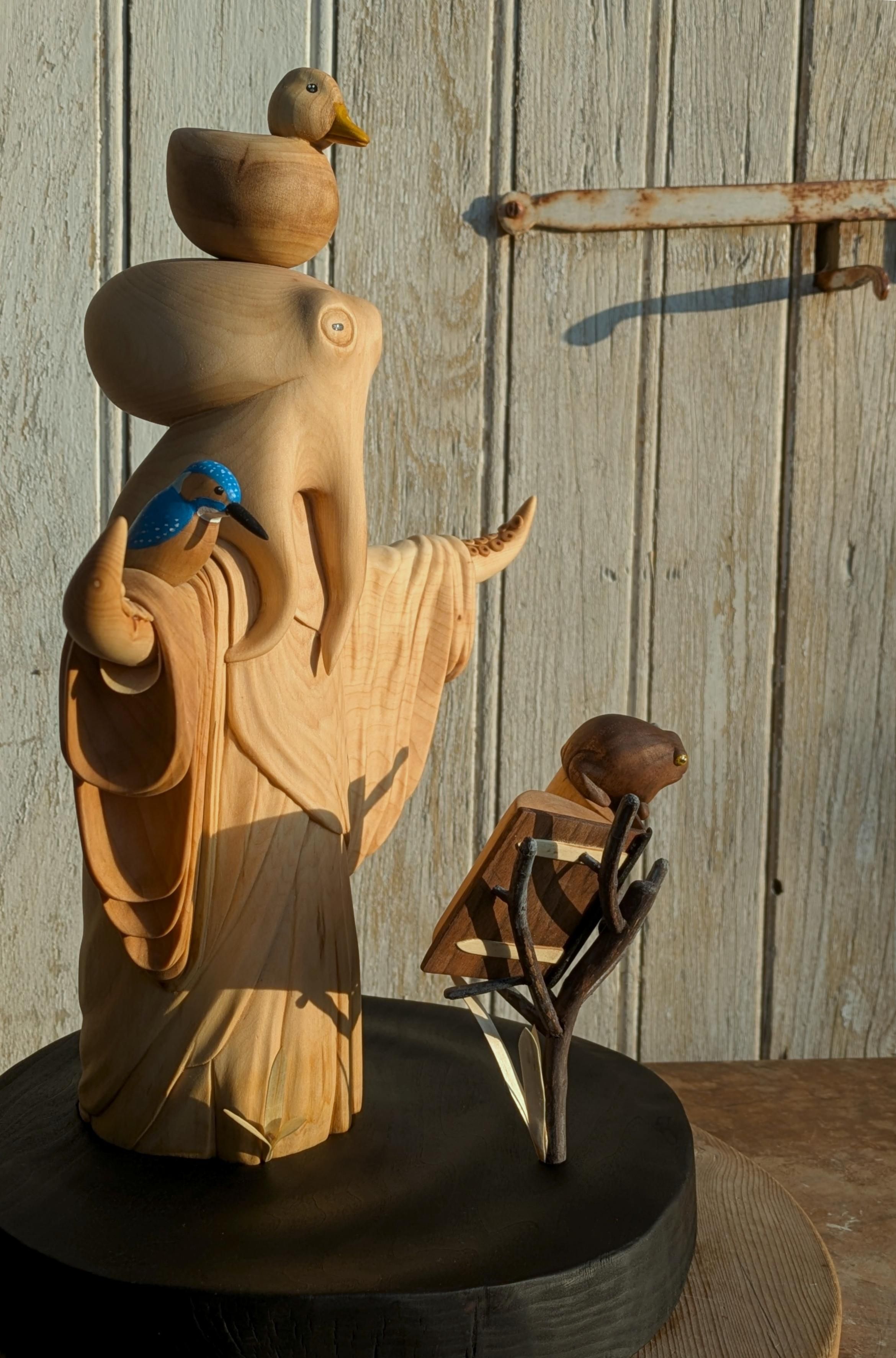 Seen by its right profile