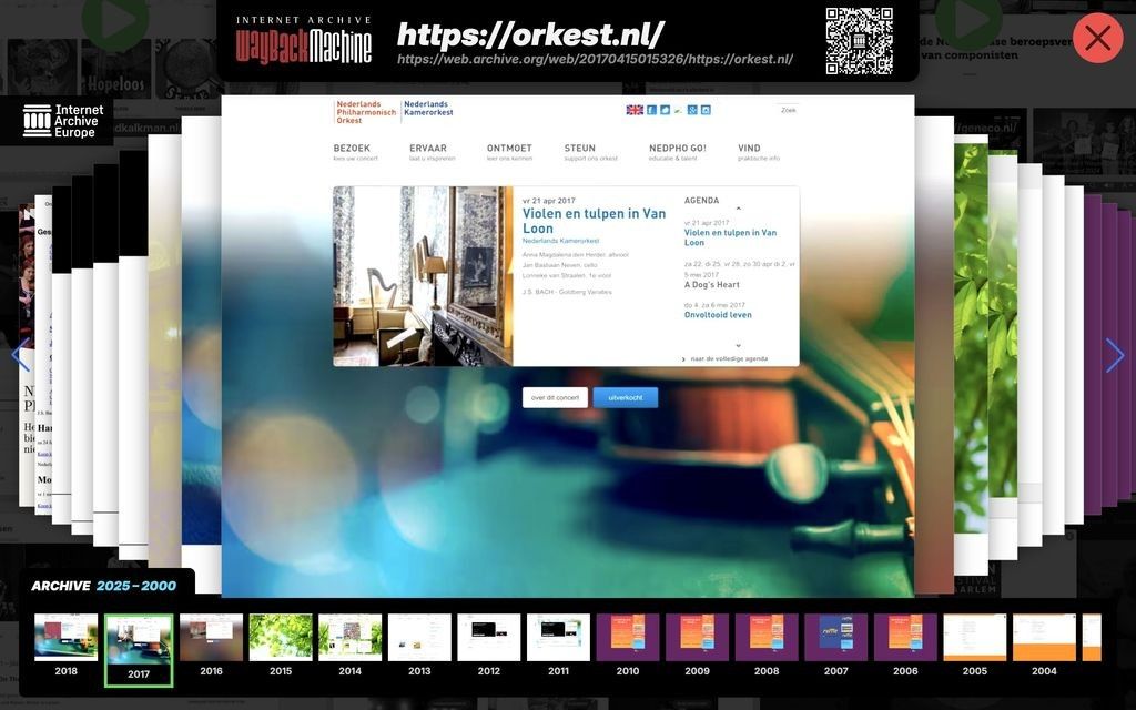 Screenshot of the Websites of the Netherlands interactive display showing an archived Dutch orchestra website from 2017. The interface includes a large preview of the site, a timeline slider labeled “Archive 2025–2000” with year thumbnails, and Internet Archive branding. The selected site is highlighted within a mosaic of archived webpages.