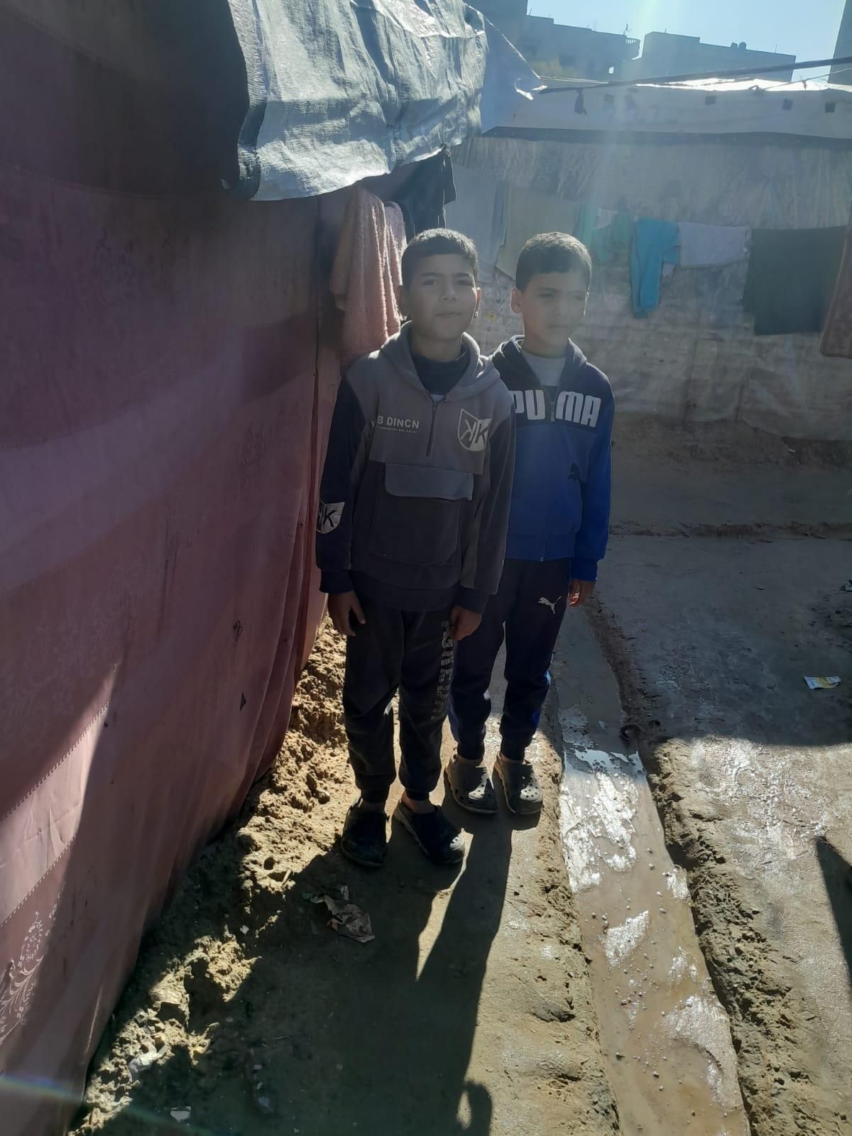 My children need your help, we were drowned in the rain.