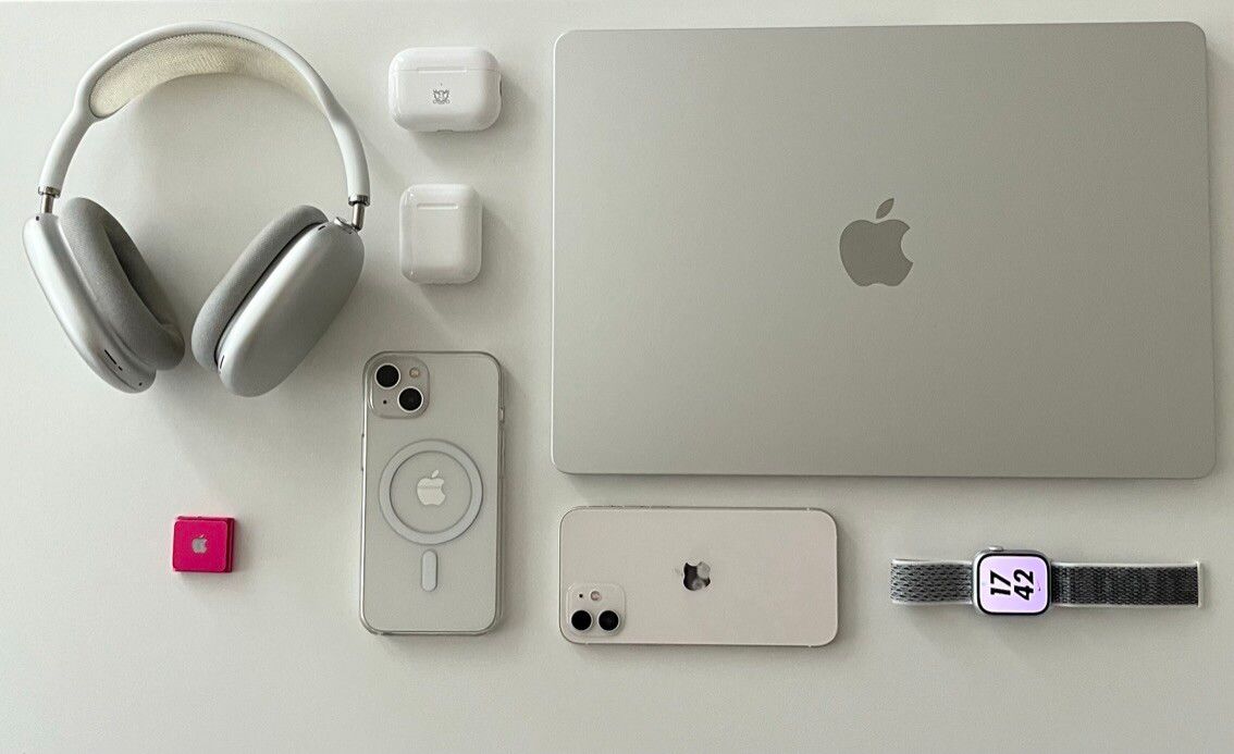 All my Apple products shown neatly
- AirPods Max
- AirPods Pro (2nd)
- AirPods (2nd)
- iPod shuffle
- iPhone 13
- iPhone 12
- Apple Watch S8
- MacBook Air 15”