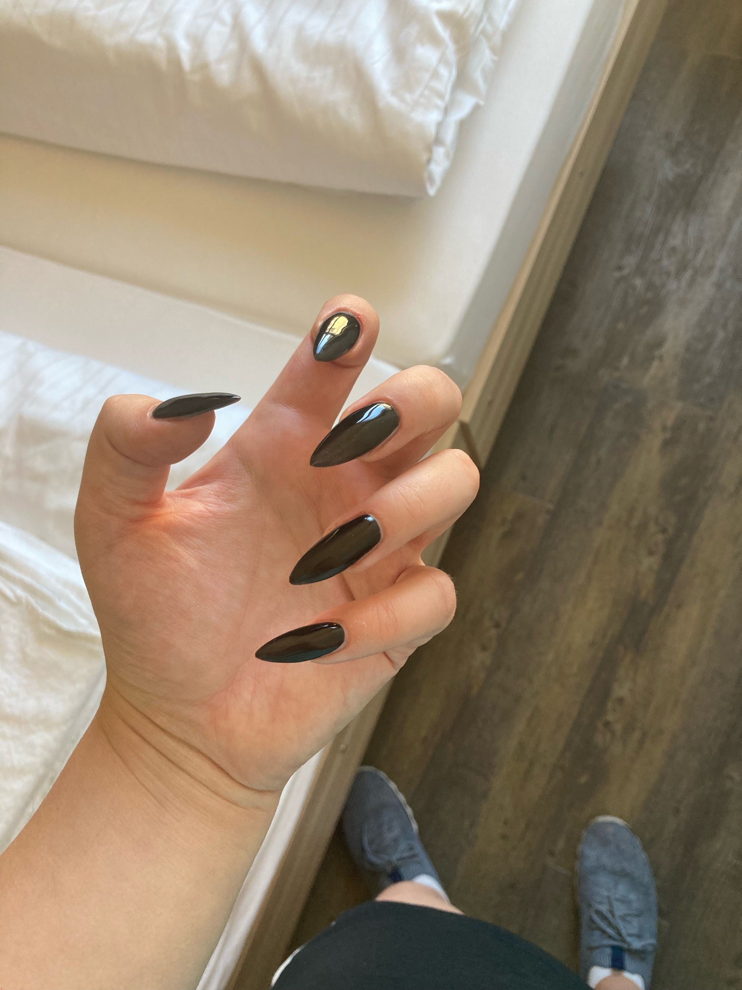 Very long sharp pointy and black acrylic nails 💅 (very hot)