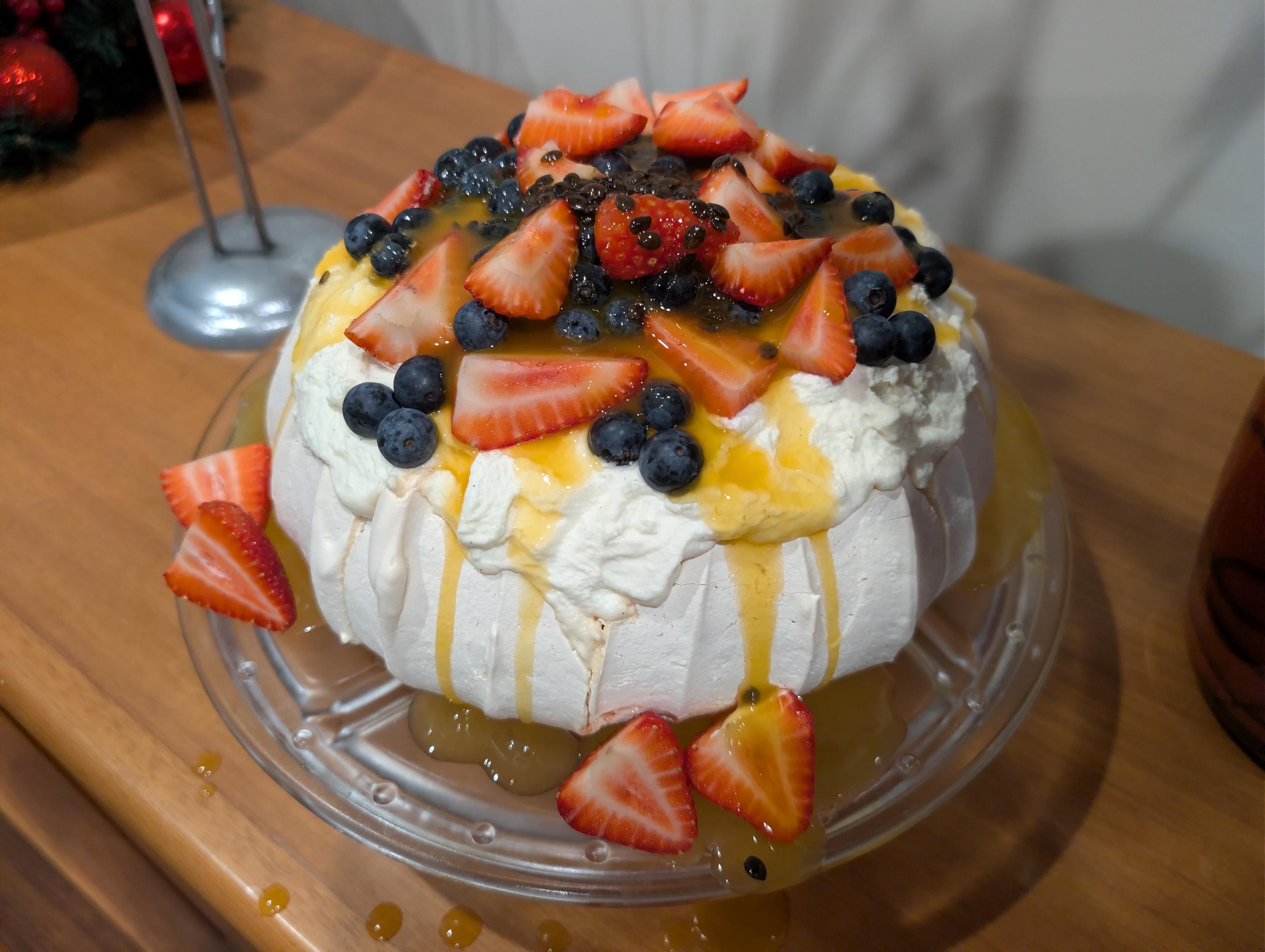 Pavavlo tall with strawberries blueberry and passion