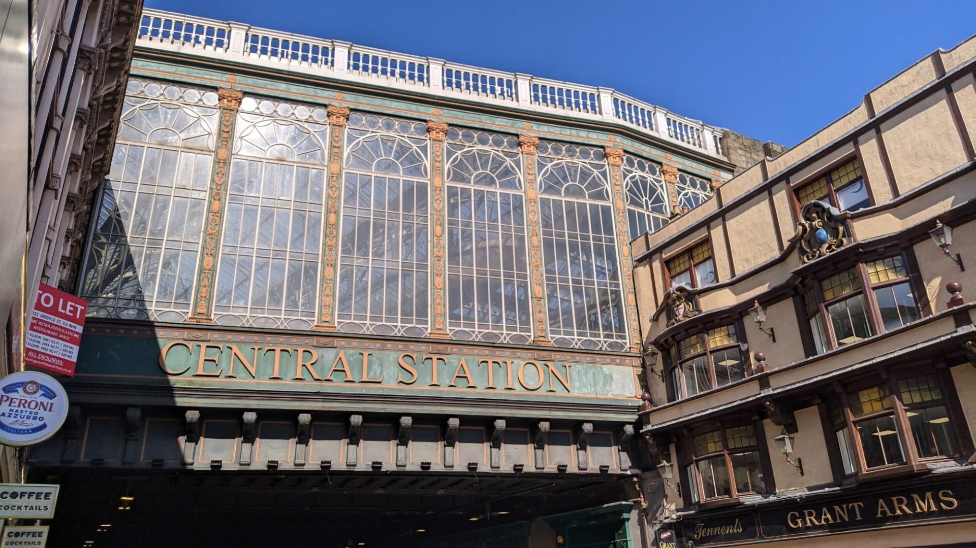 Outside Central Station - over a Street, wit- decorativ glass panneling