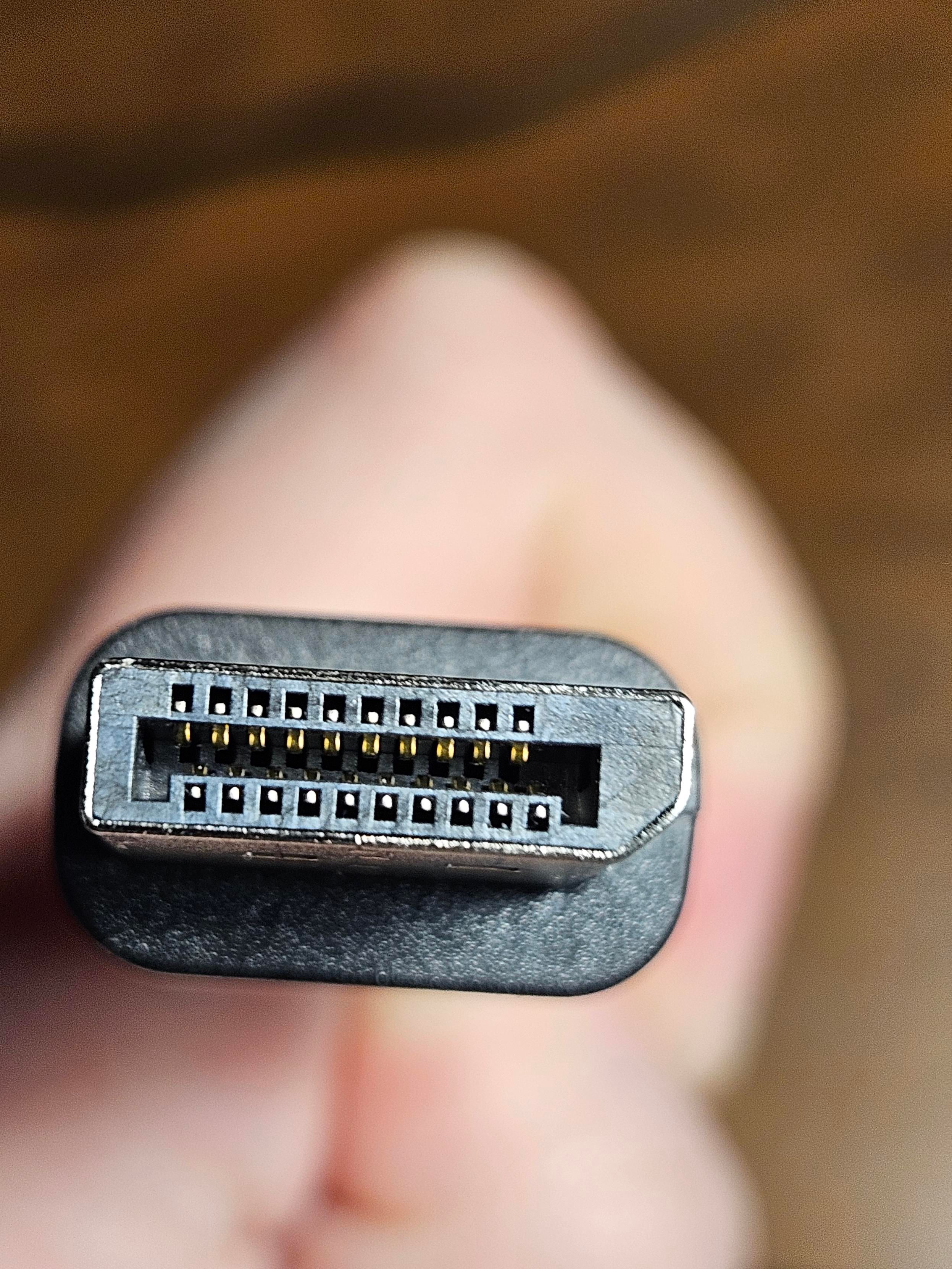 Cavo DisplayPort visto in sezione