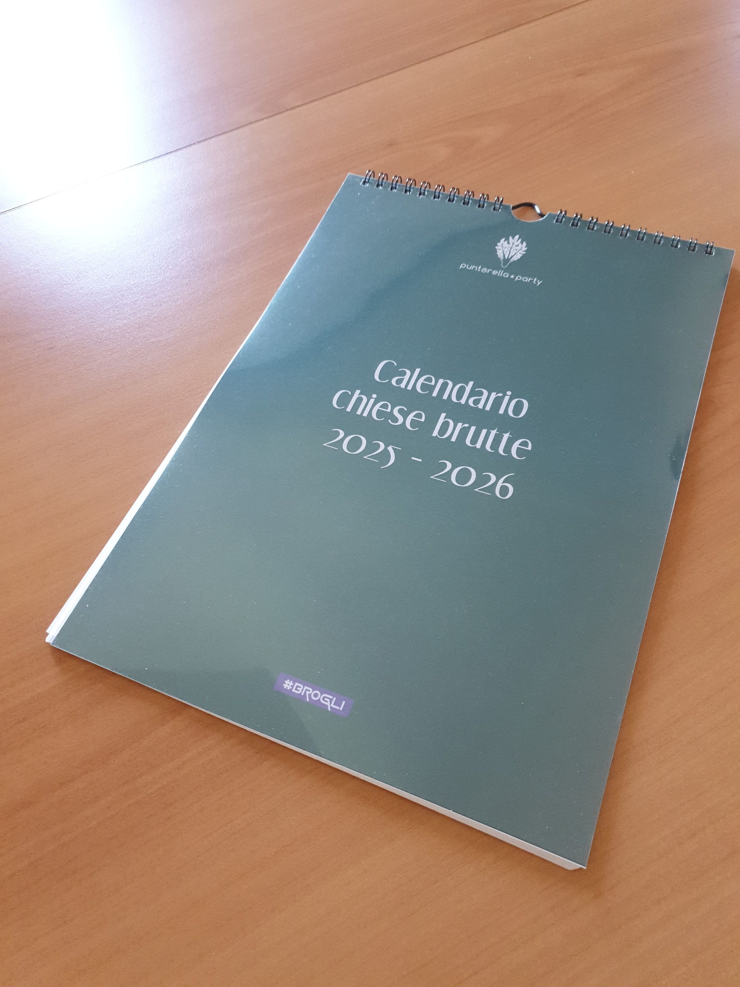 Copertina calendario Chiese Brutte 2025-26