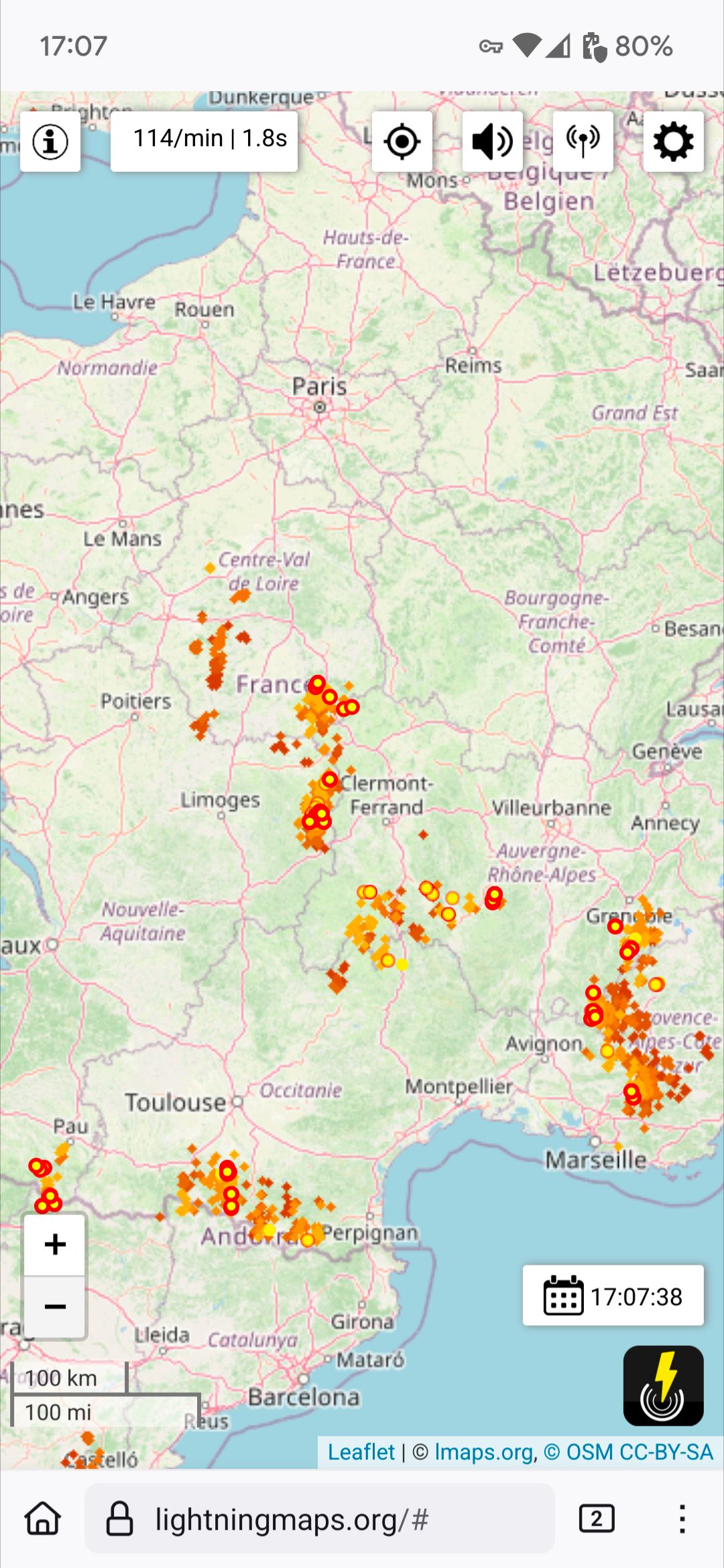 Lightningmaps.org screenshot with a nice thunderstorm plonked over the middle of France