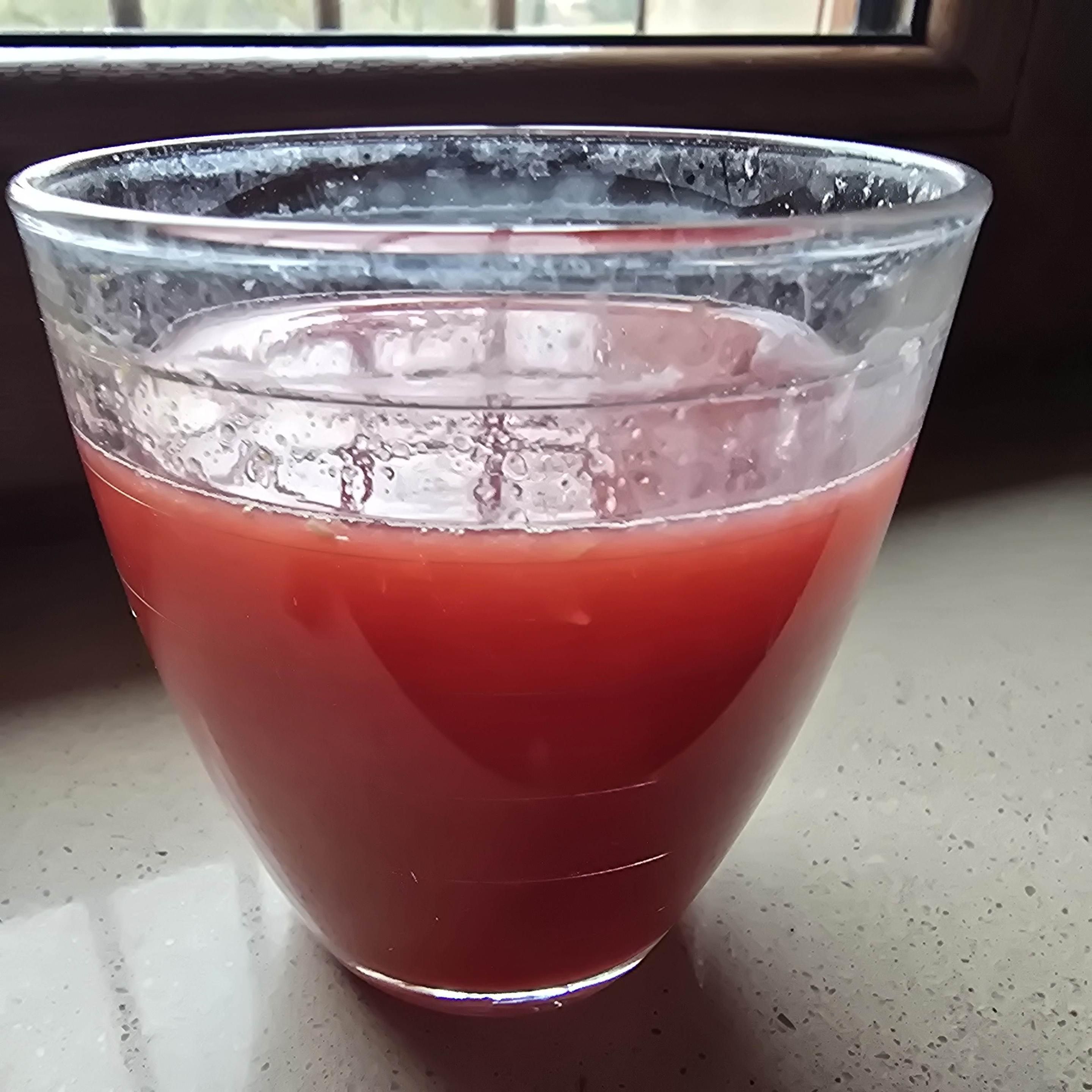 Bicchiere con spremuta di arance rosse di Sicilia.
Quando è il loro periodo, spremute a gogò...

Una foto pubblicata utilizzando Fediphoto-Lineage