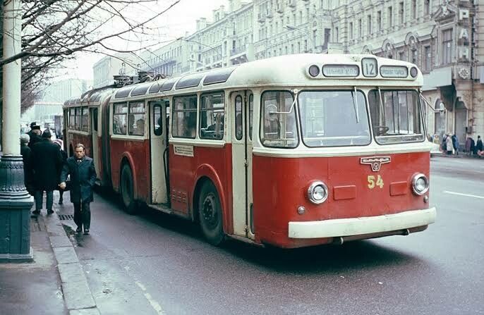 Soviet Union SVARZ TS-1 articulated trolleybus on the streets of Moscow