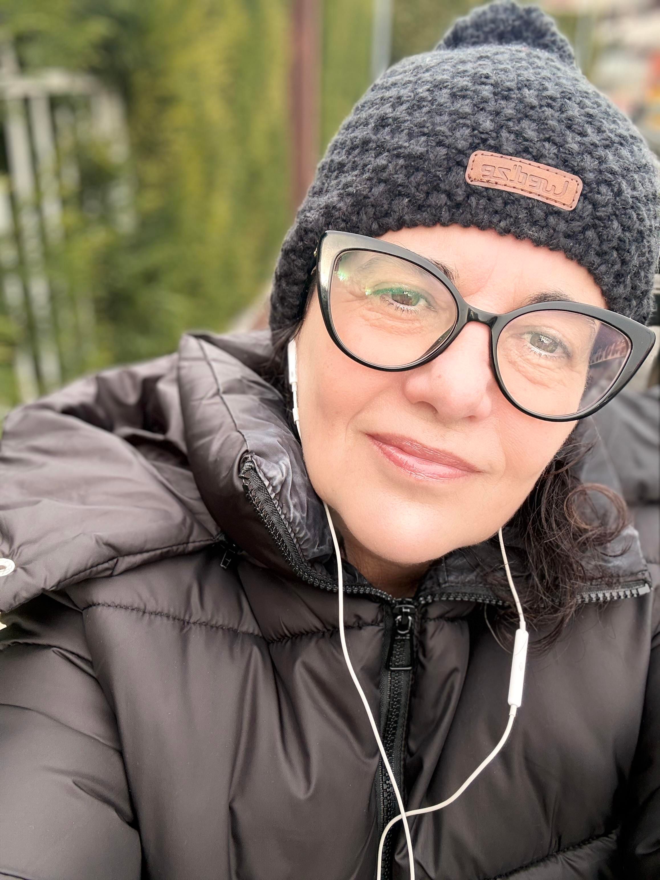 Il mio faccione con cappellino e cuffiette