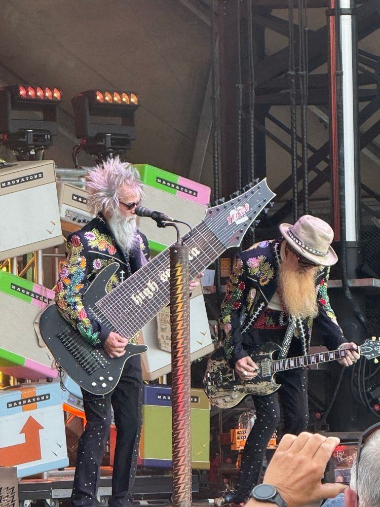 ZZ Top’s Elwood Francis plays a 15-string bass guitar on stage. It is unwieldy as hell.