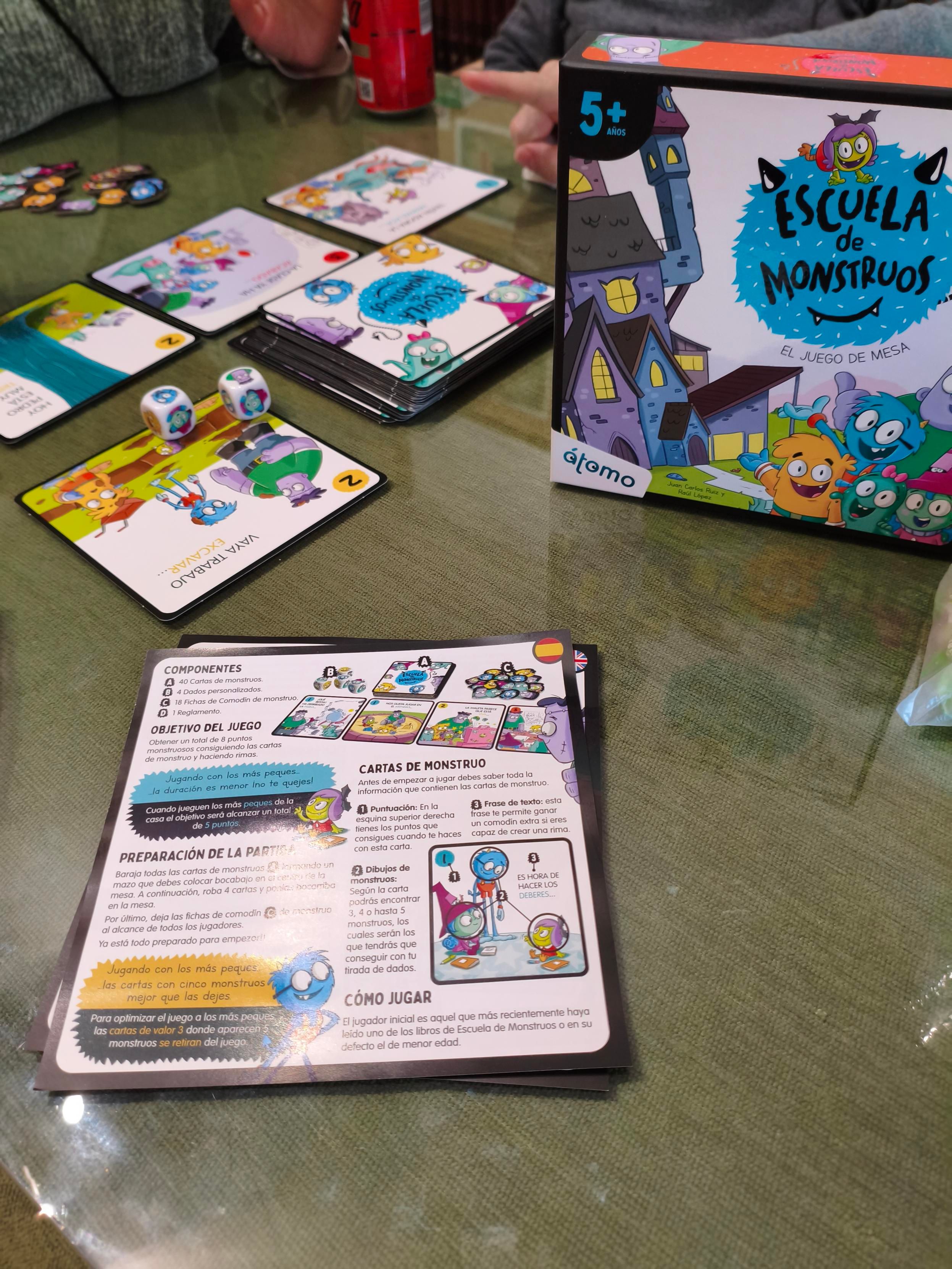 Il gioco "Escuela de monstruos".