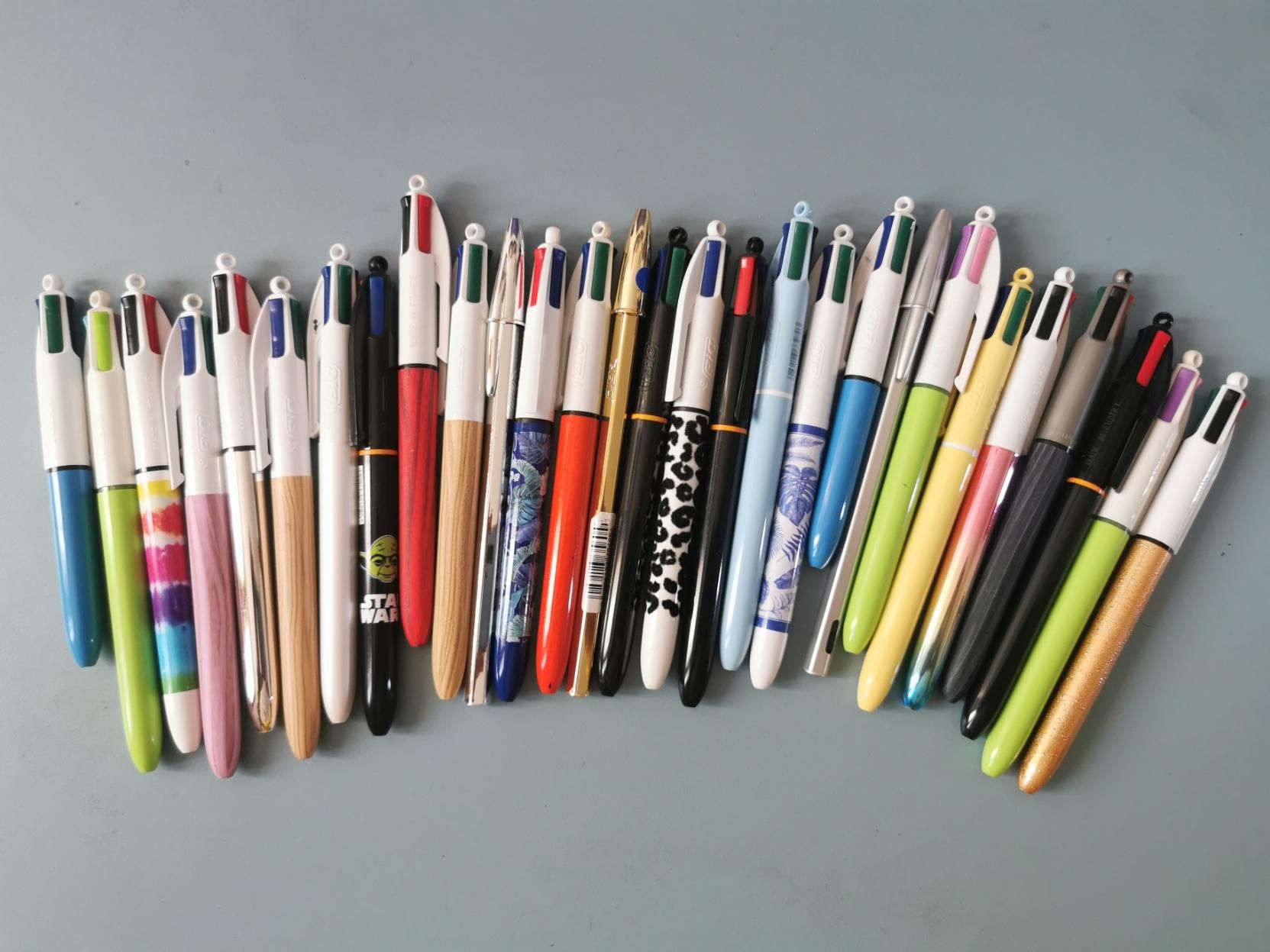 Foto delle mie BIC 4 colori, e fra queste 3 BIC Crystal cromate (una in alluminio).