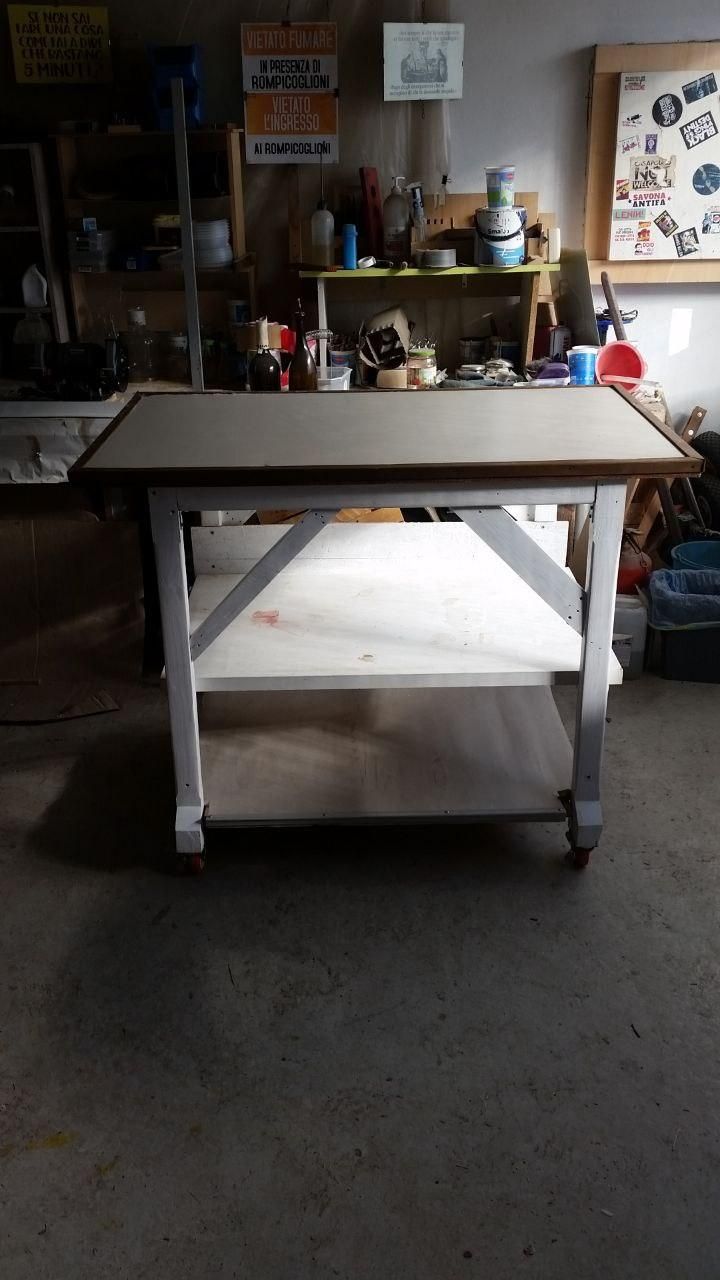 Il tavolo semovente completato (per ora).