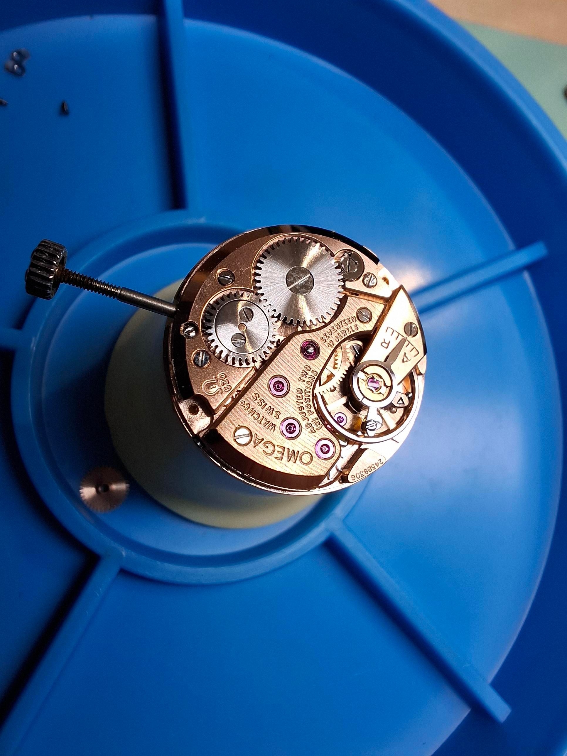 Révision d'une Omega De Ville, calibre 620.