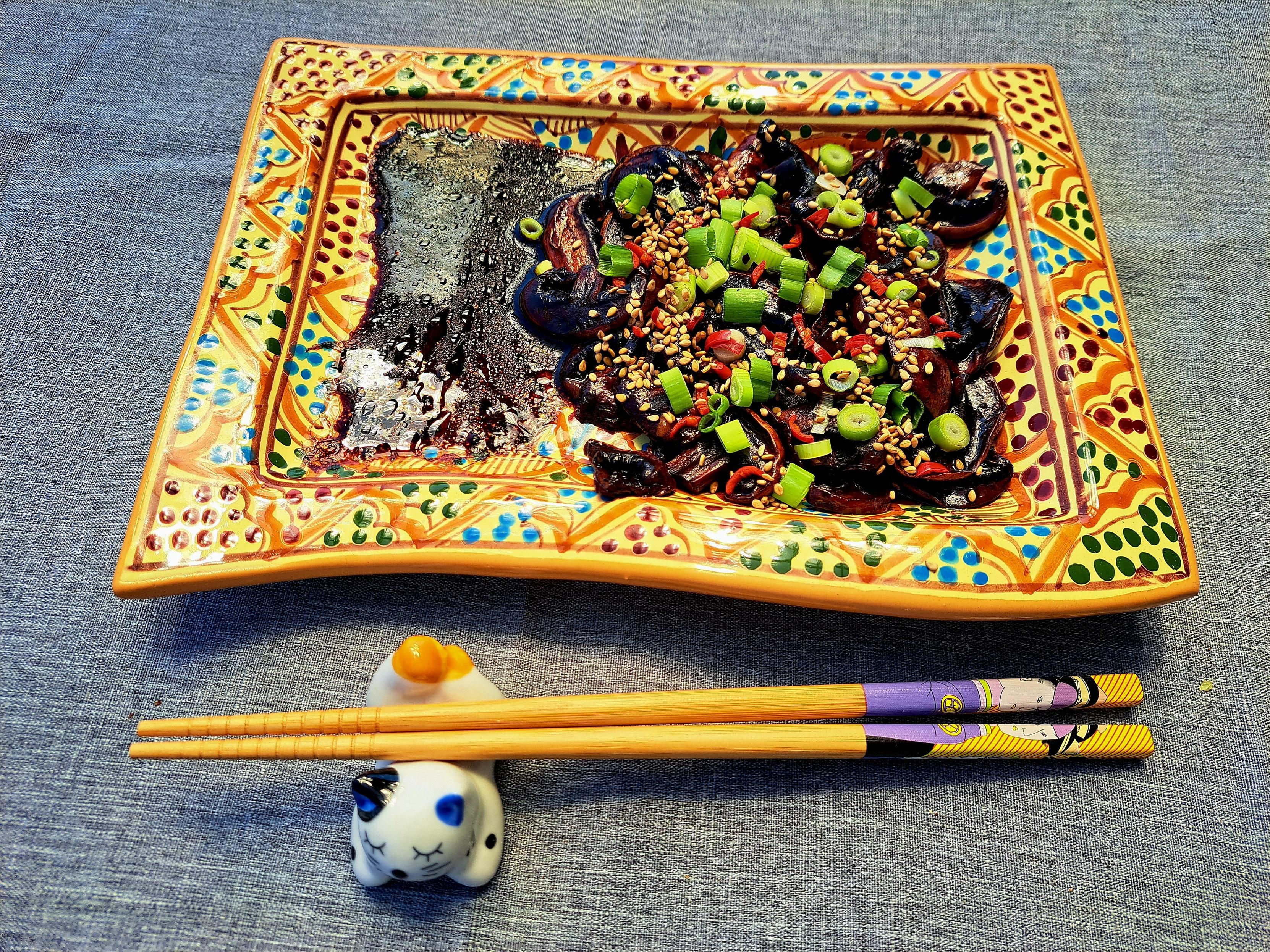 Koreanische Pilzpfanne