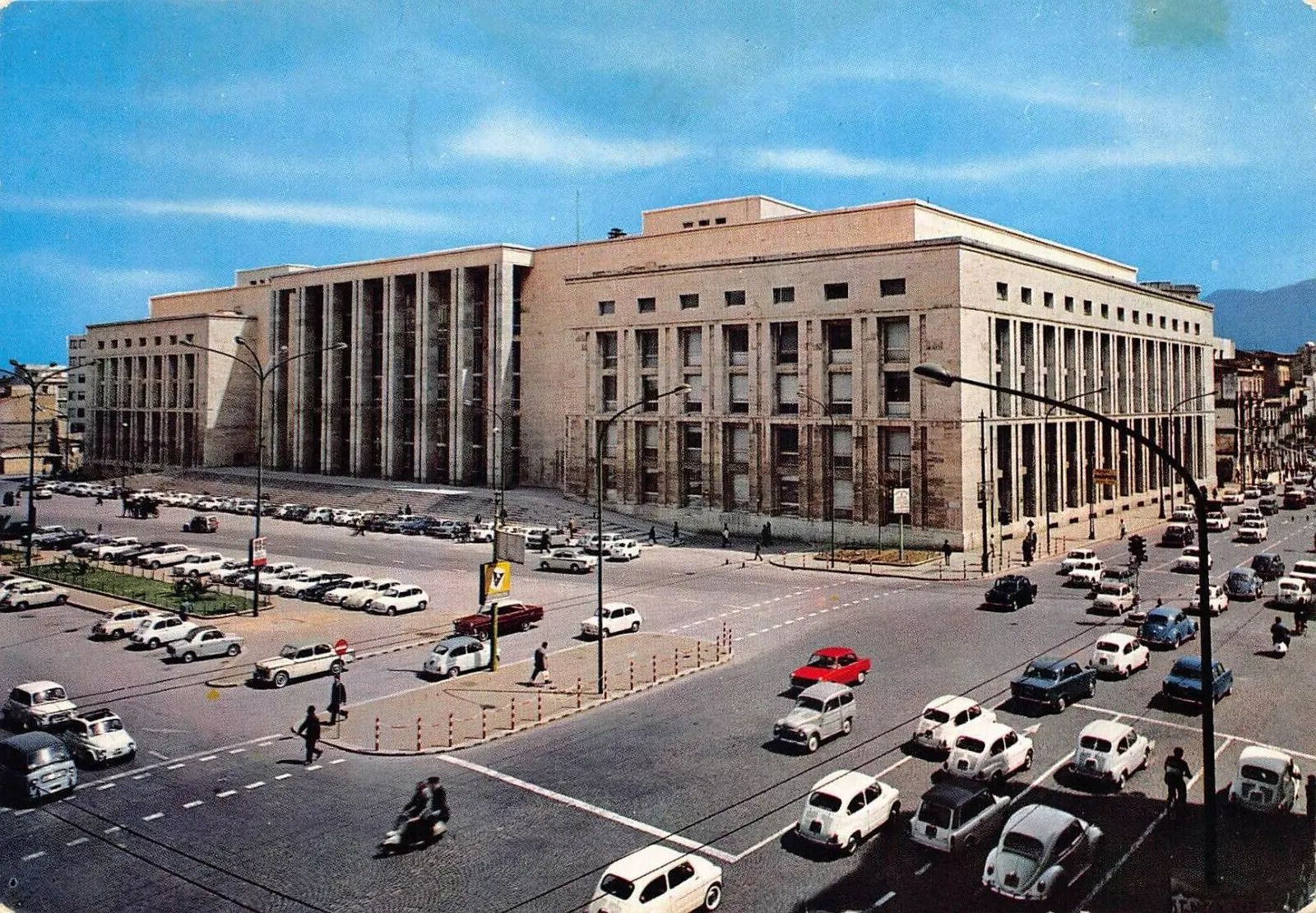 Il Palazzo di Giustizia di Palermo in una foto degli anni 60'