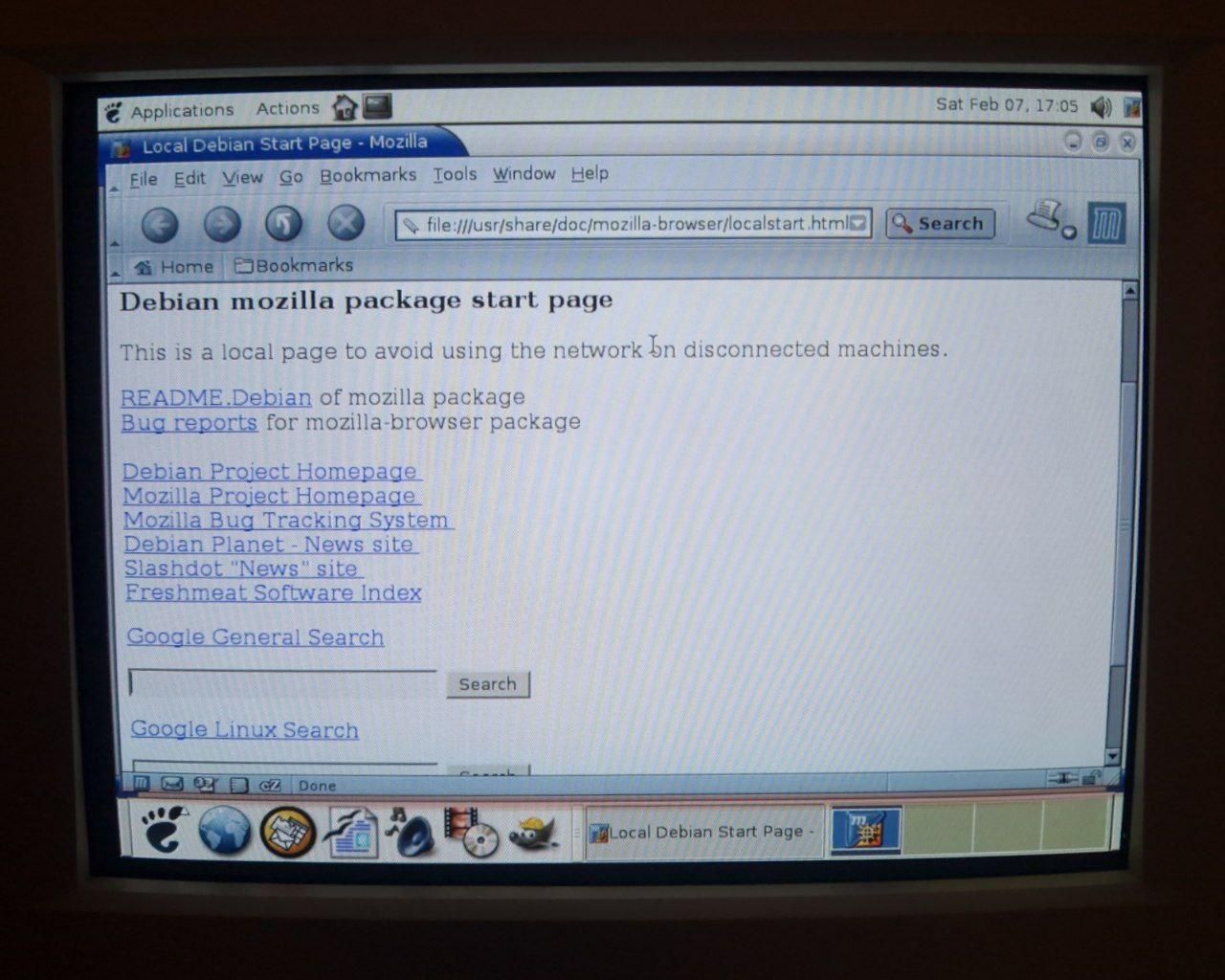 "Debian mozilla package start page". A photo from a CRT. List of links, including Debian homepage, Mozilla homepage, and so on. (note: Most links are either dead or cannot be opened because there's no modern SSL)