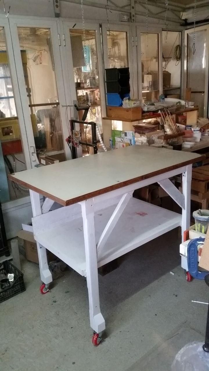 Il tavolo semovente completato ma ancora vuoto.