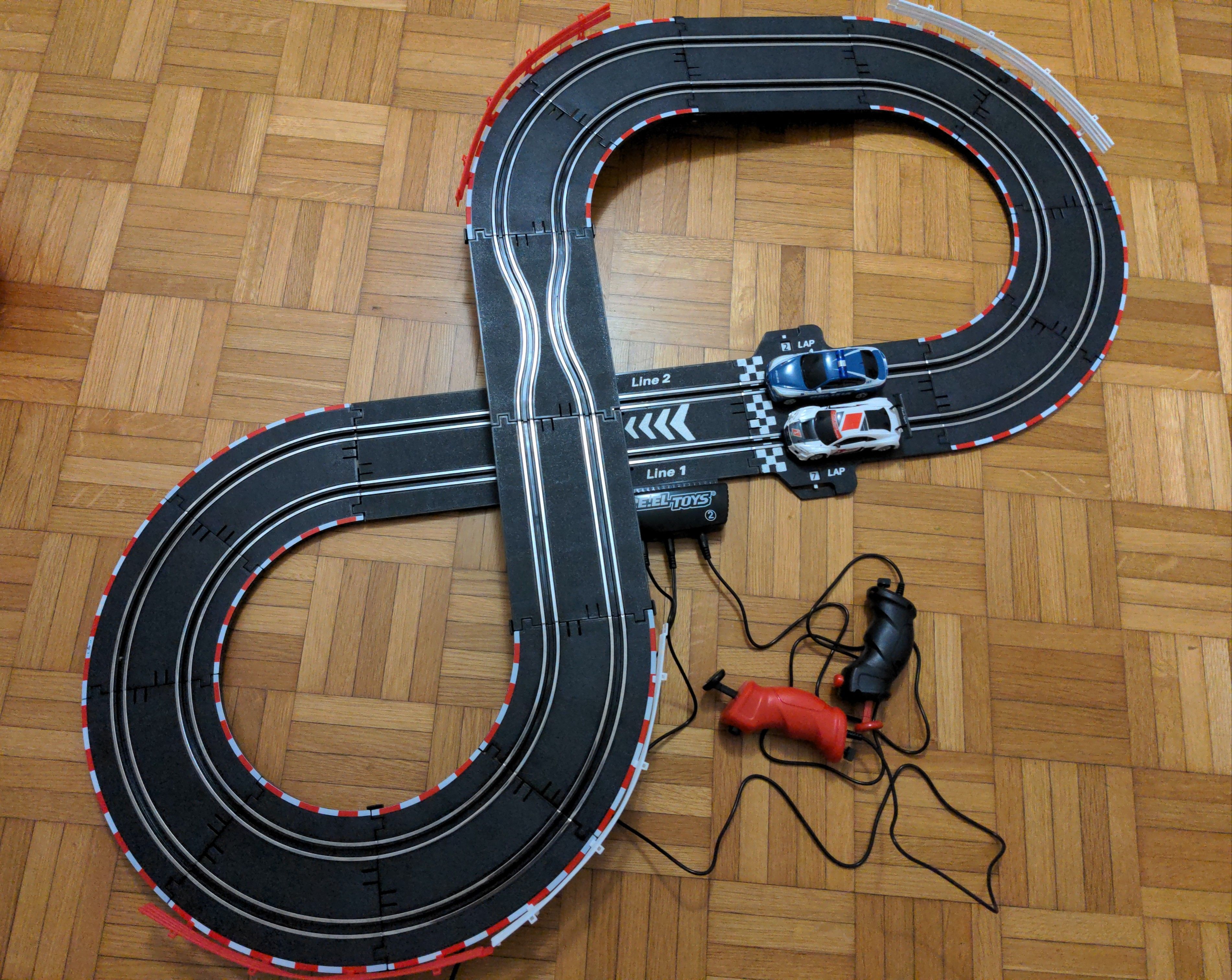 Pista per gare di macchine telecomandate