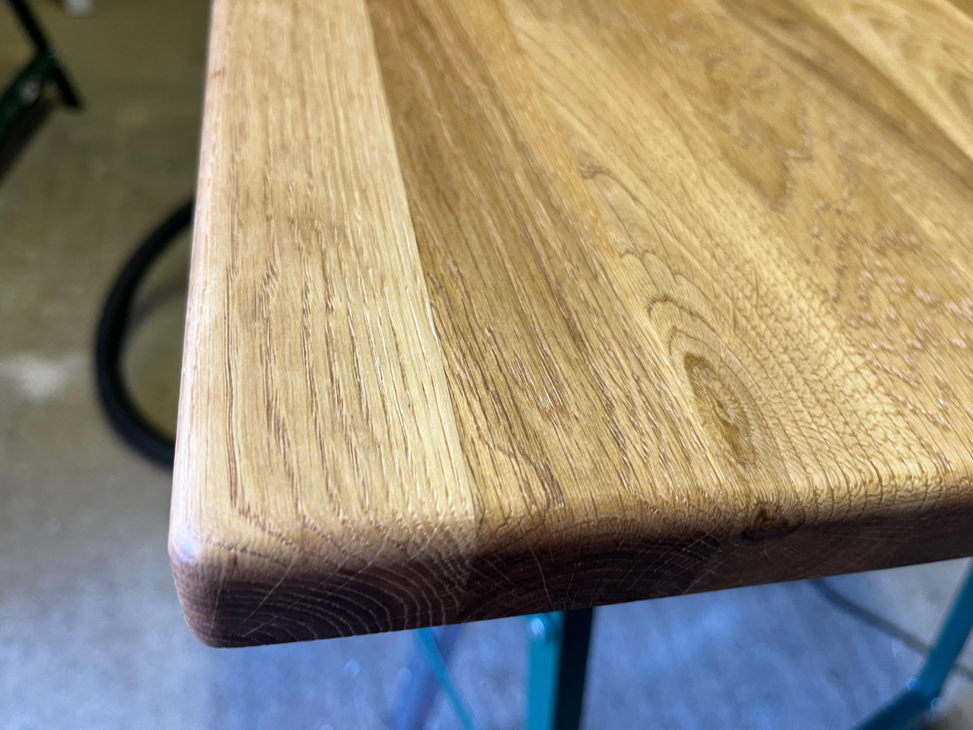 Oiled and wiped oak worktop corner 