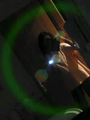 Nintendo new 3DS XL mirror selfie low light with the funny effects (light refraction variant)